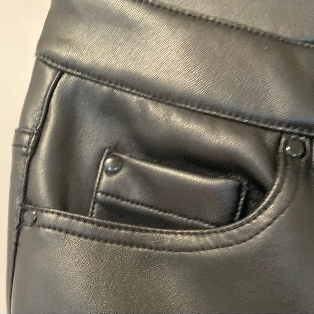 Avec Les Filles Faux Leather Pants in Black - Picture 8 of 11